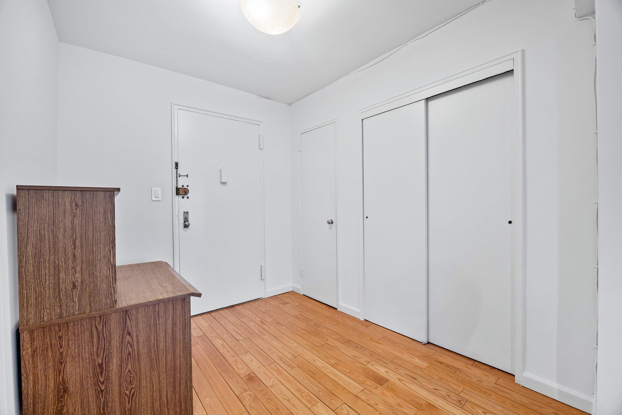 33-44 Junction Boulevard Blvd #2V, Jackson Heights, New York image 11
