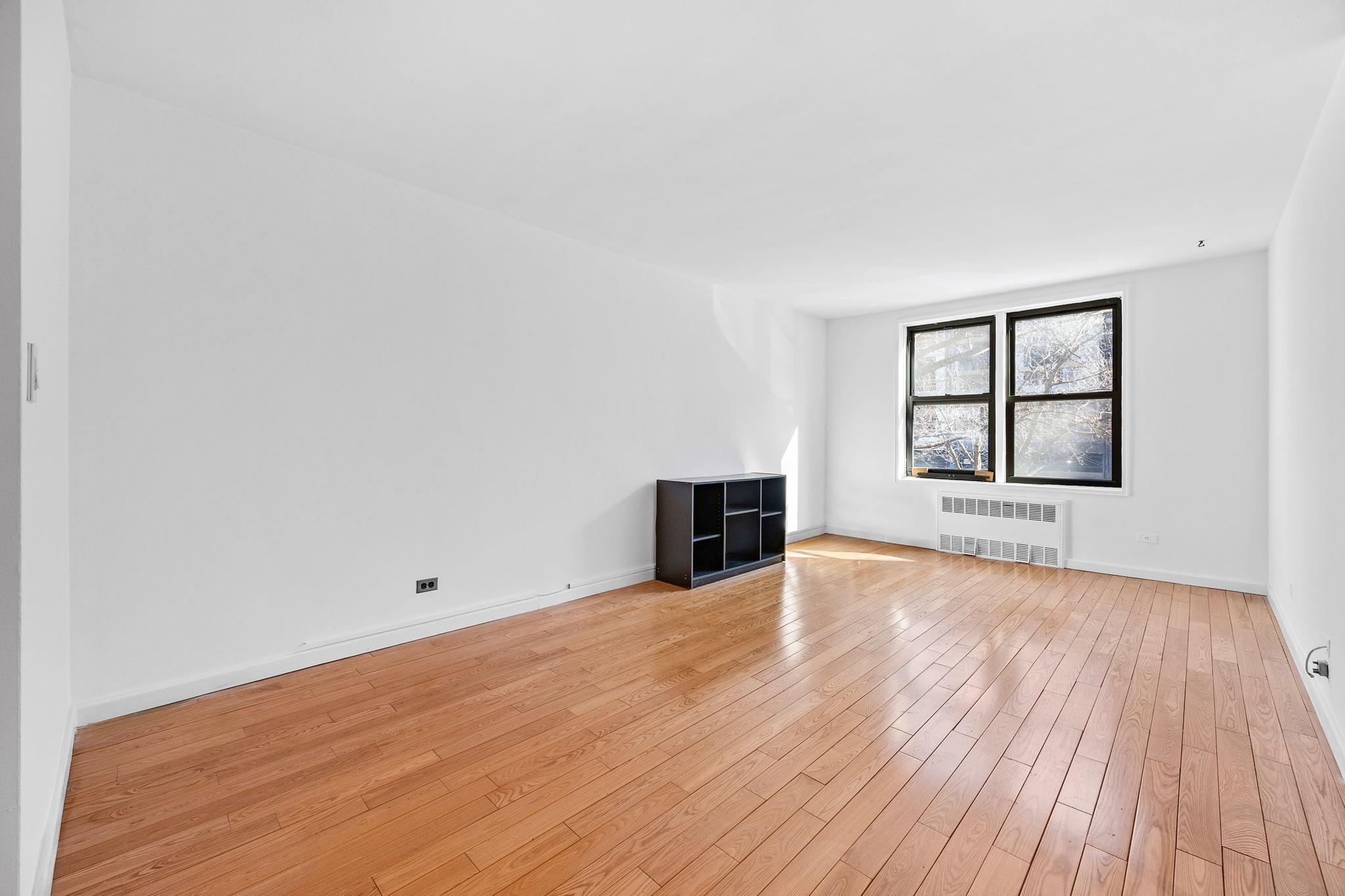 33-44 Junction Boulevard Blvd #2V, Jackson Heights, New York image 5
