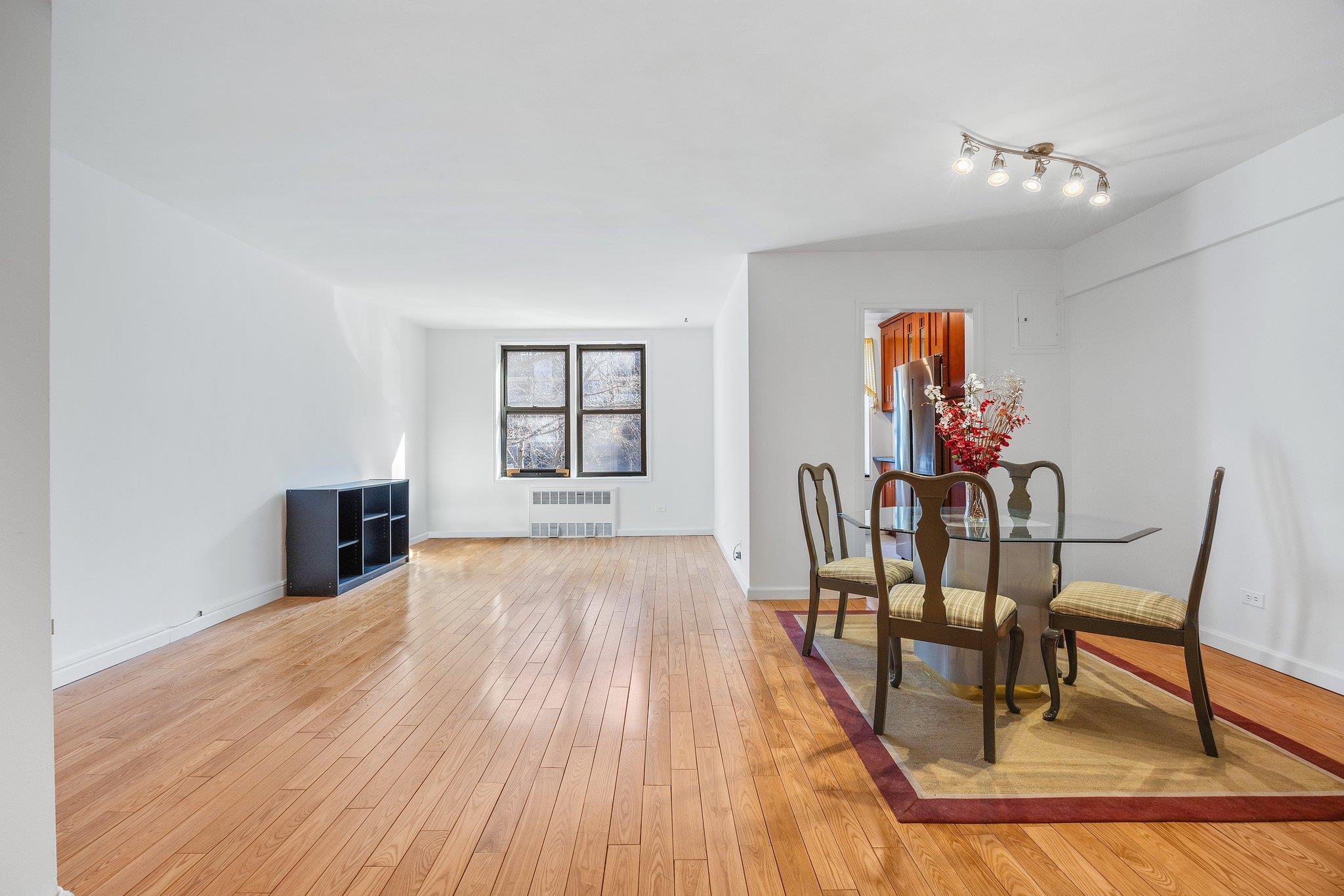 33-44 Junction Boulevard Blvd #2V, Jackson Heights, New York image 2