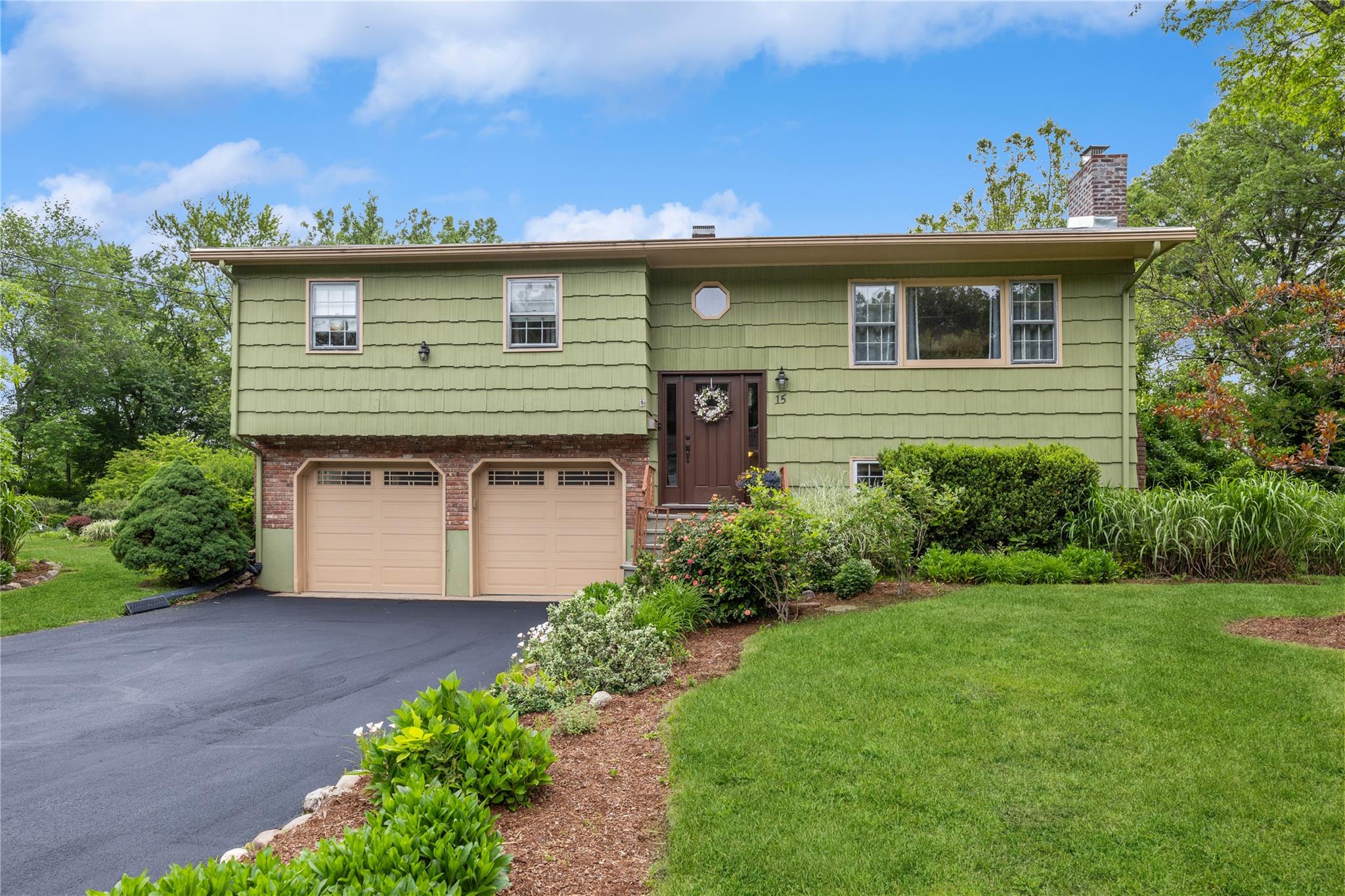 15 Theodore Roosevelt Drive, Blauvelt, New York image 3
