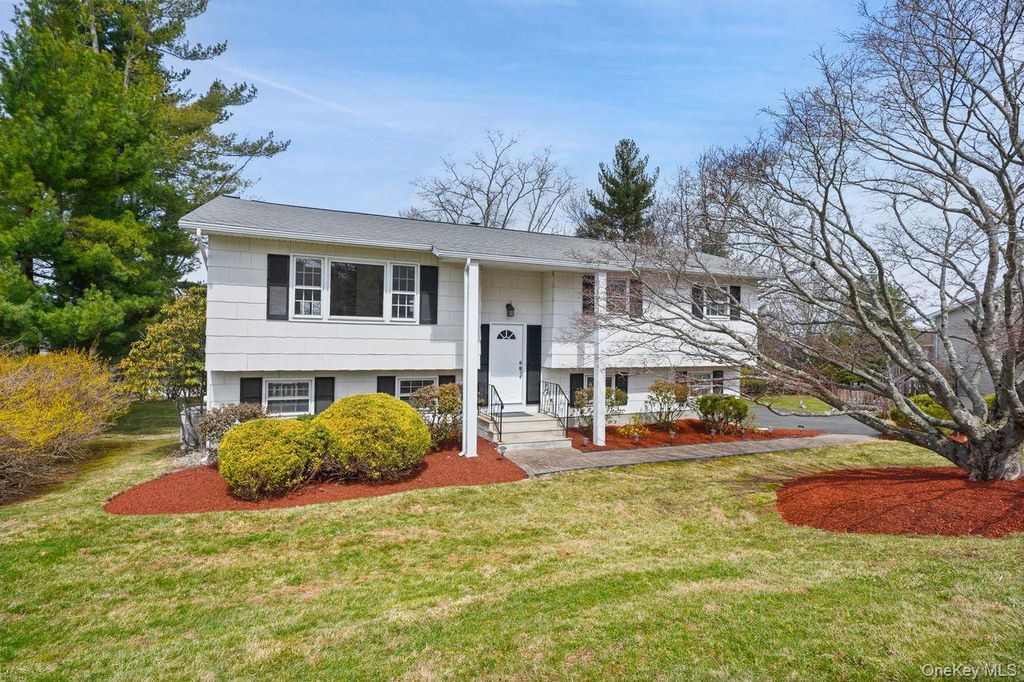 Photo of 3223 Court Street, Yorktown Heights, NY 10598 (MLS # 973885)