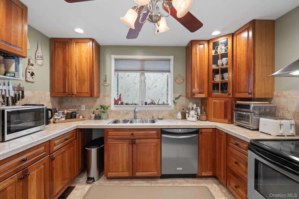 Photo of 35 Highland Avenue, Walden, NY 12586 (MLS # 1010422)