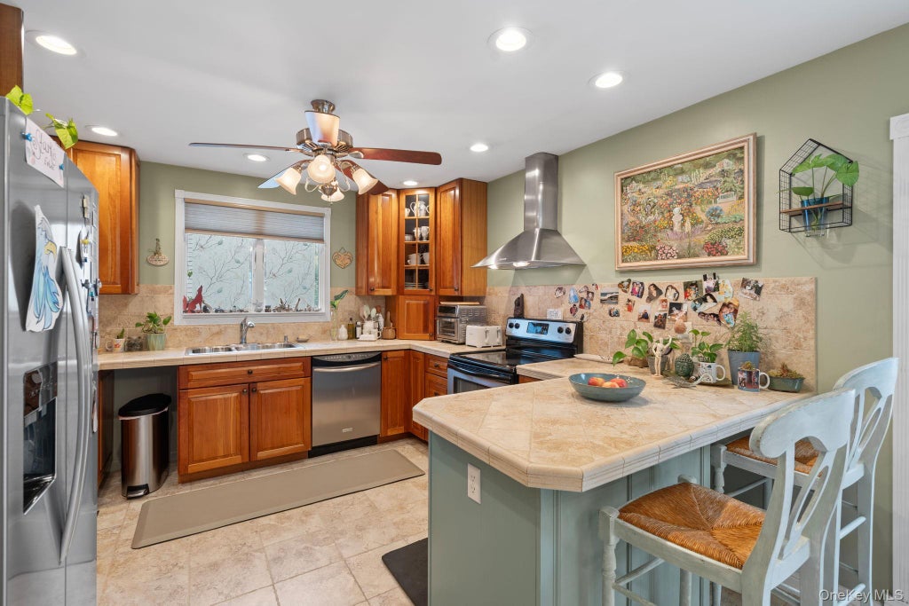 Photo of 35 Highland Avenue, Walden, NY 12586 (MLS # 1010422)