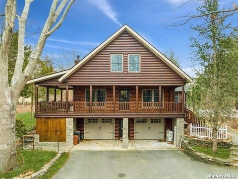 Homes For Rent - 380 Private Road<br/> Southold, NY 11971