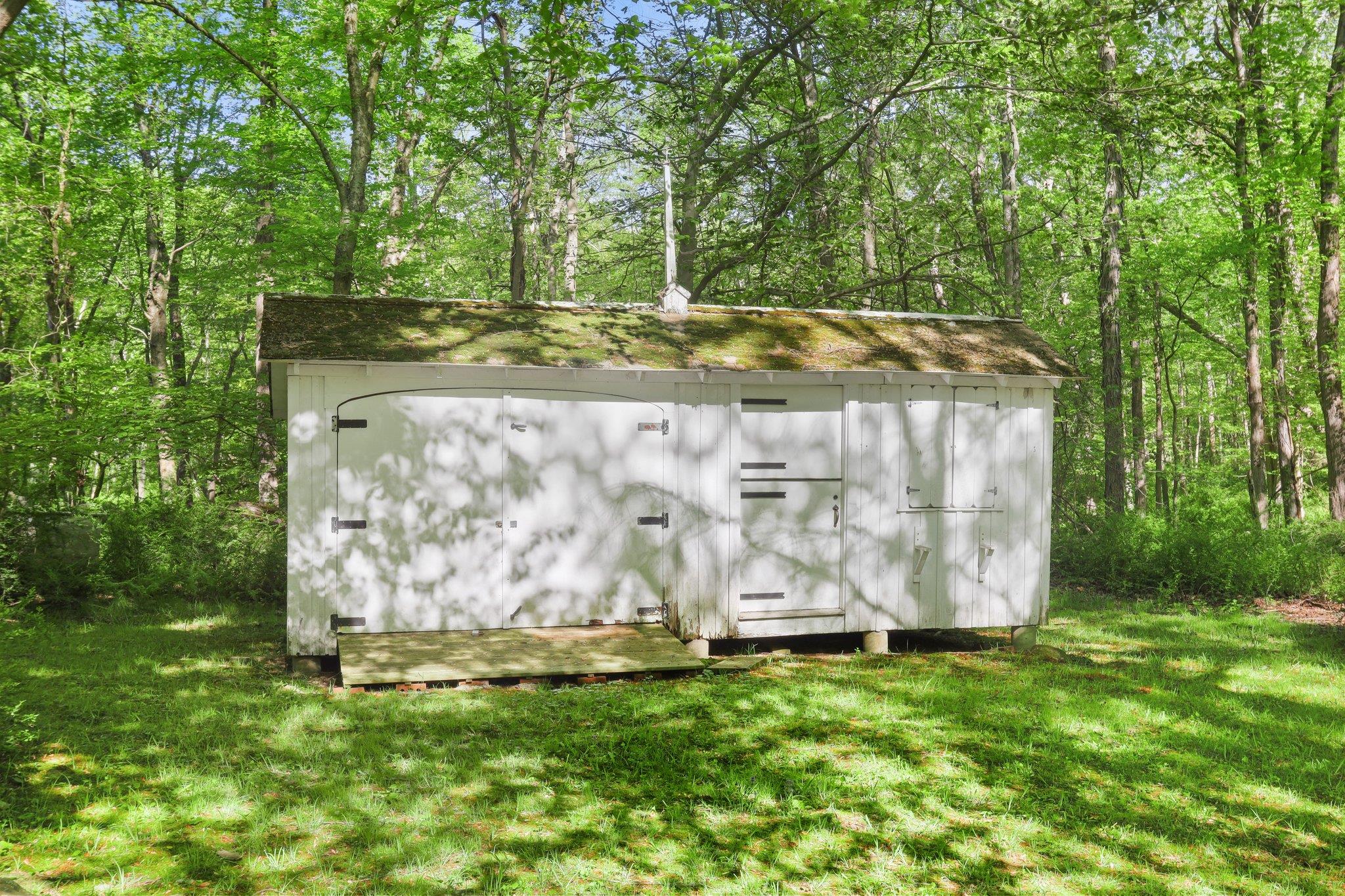 75 West Road, Pound Ridge, New York image 34