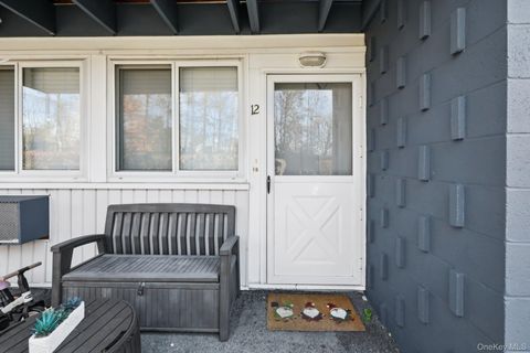 4 Wyndover Woods Lane 12 White Plains NY 10603