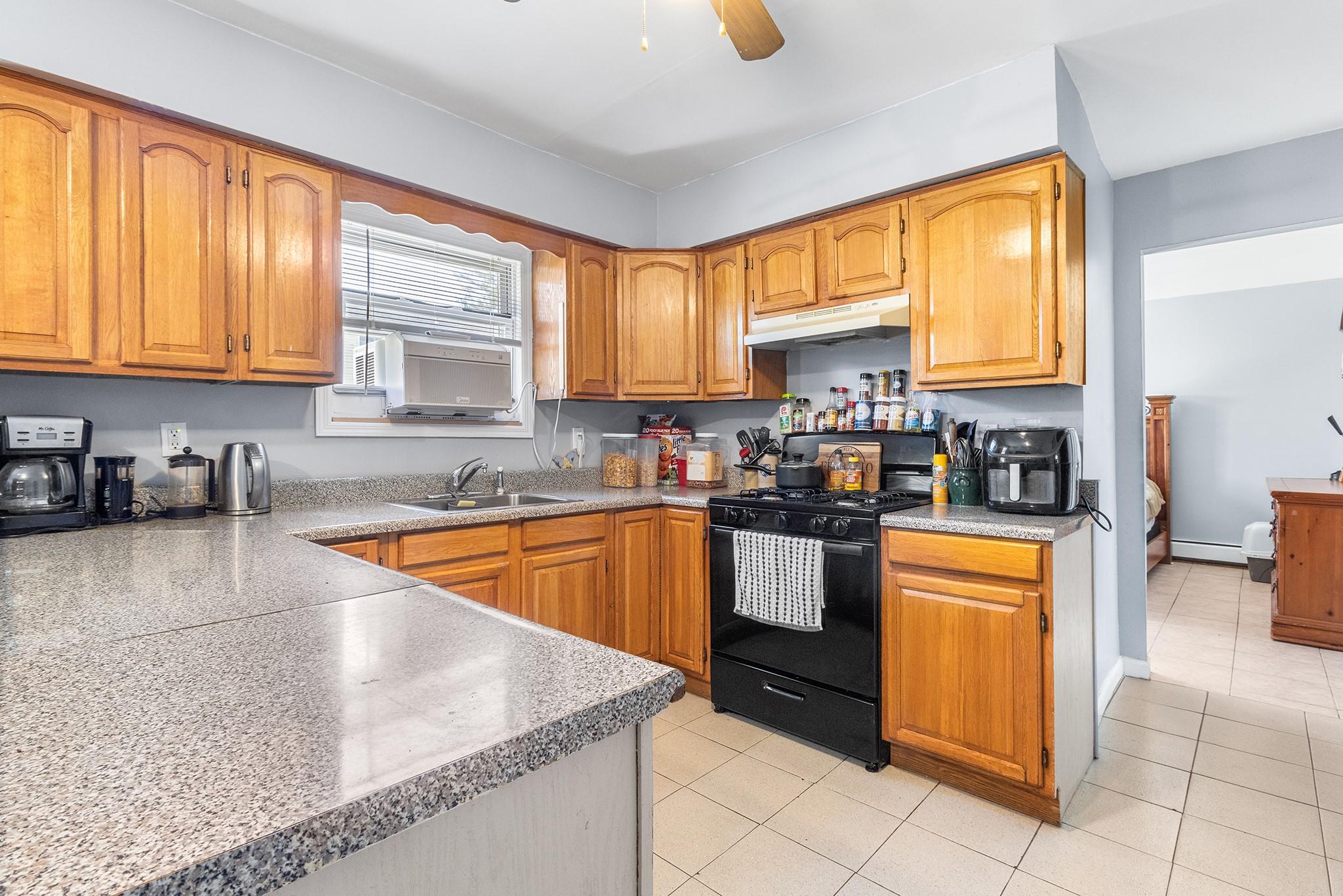 22 Harrison Drive, Shirley, New York image 4