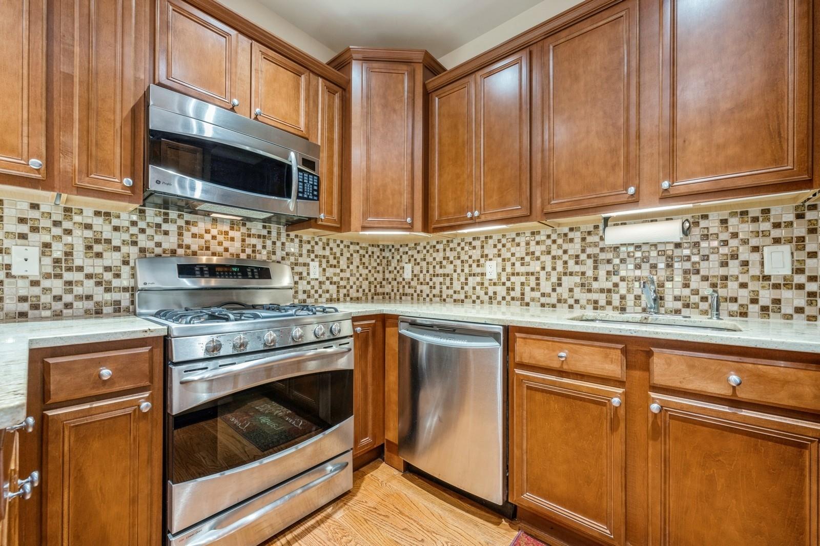 174 Spring Drive #174, East Meadow, New York image 4