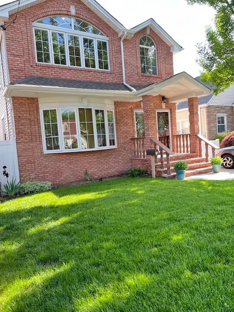 147th Avenue Unit 2, Rosedale, Queens, NY - 3 Bedrooms  
2 Bathrooms  
6 Rooms - 