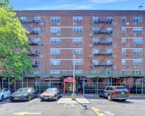 Homes For Sale - 151-31 88th Street #6H<br/> Howard Beach, NY 11414