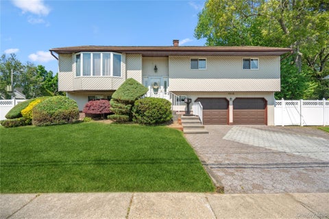 Homes For Sale - 1632 Fairfax Avenue<br/> West Islip, NY 11795