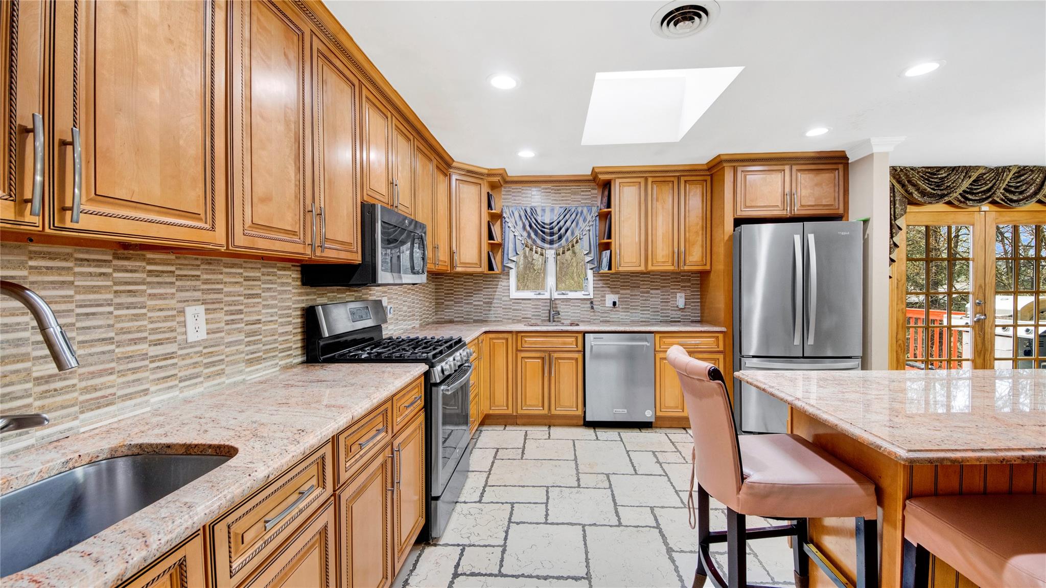 60 Gottlieb Drive Dr, Pearl River, New York image 4