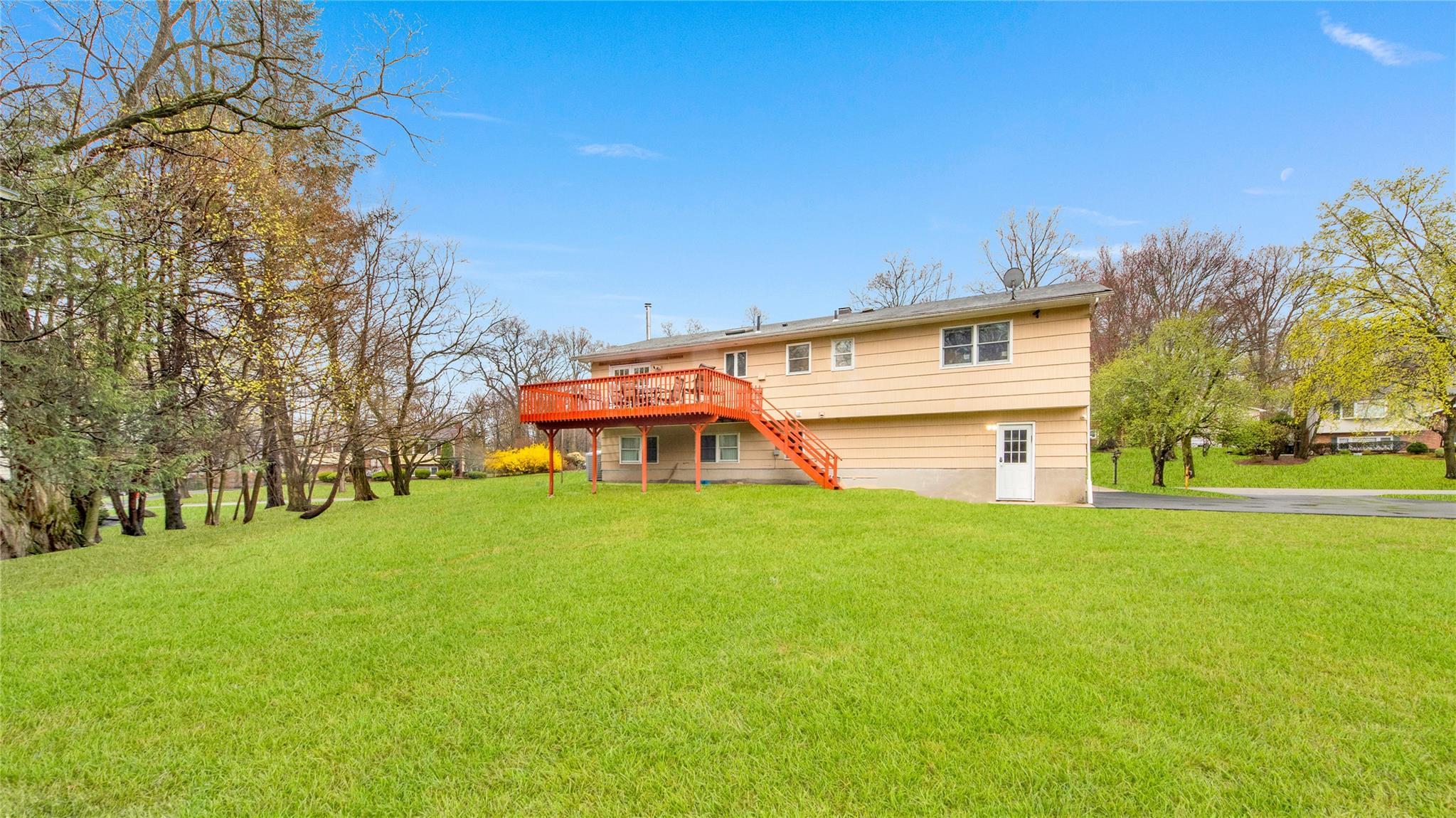 60 Gottlieb Drive Dr, Pearl River, New York image 30