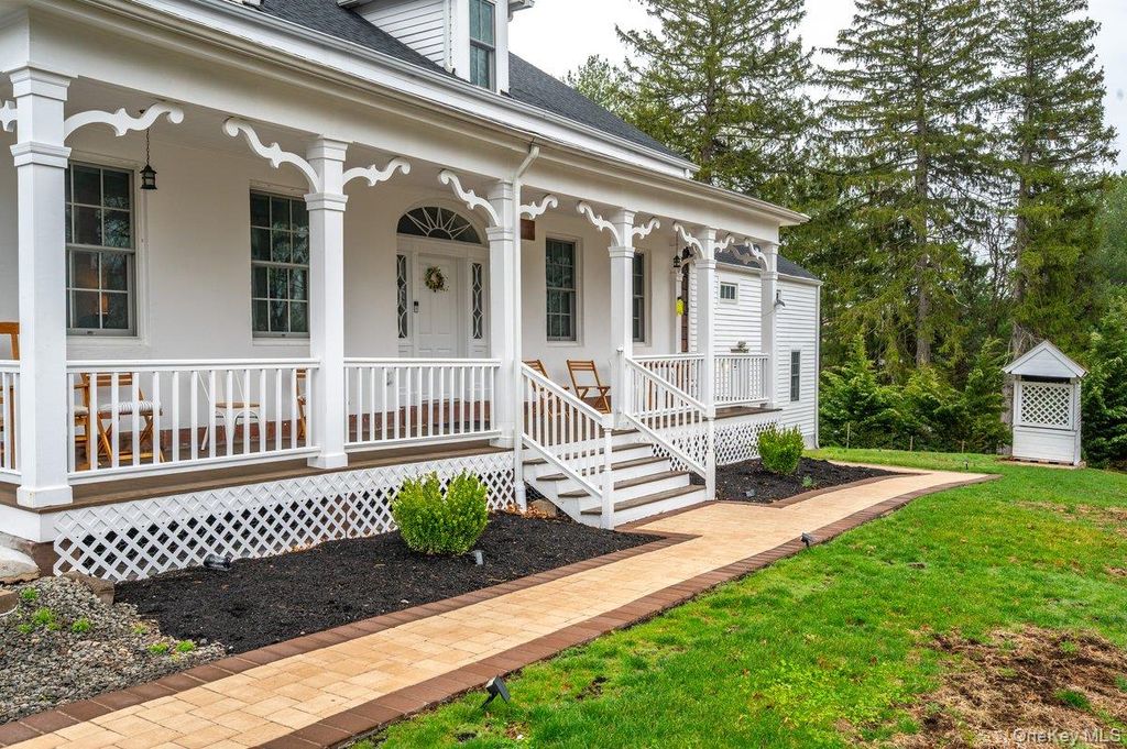 Photo of 18 Congers Road, Congers, NY 10920 (MLS # 977035)