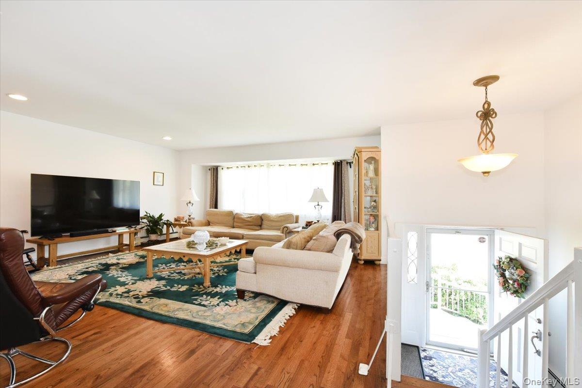 44 Peppermint Road