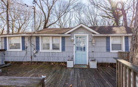 Photo of 47 Woodcliff Trail, Baiting Hollow, NY 11933 (MLS # 822037)