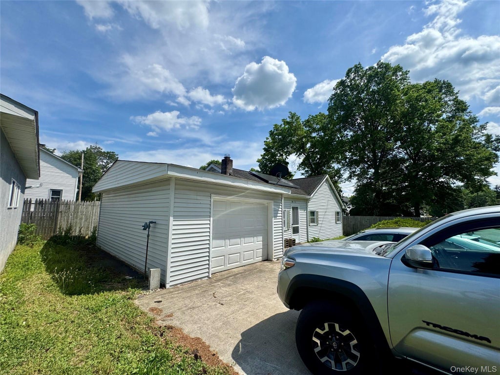 Photo of 121 Brookline Avenue, Middletown, NY 10940 (MLS # 1012622)