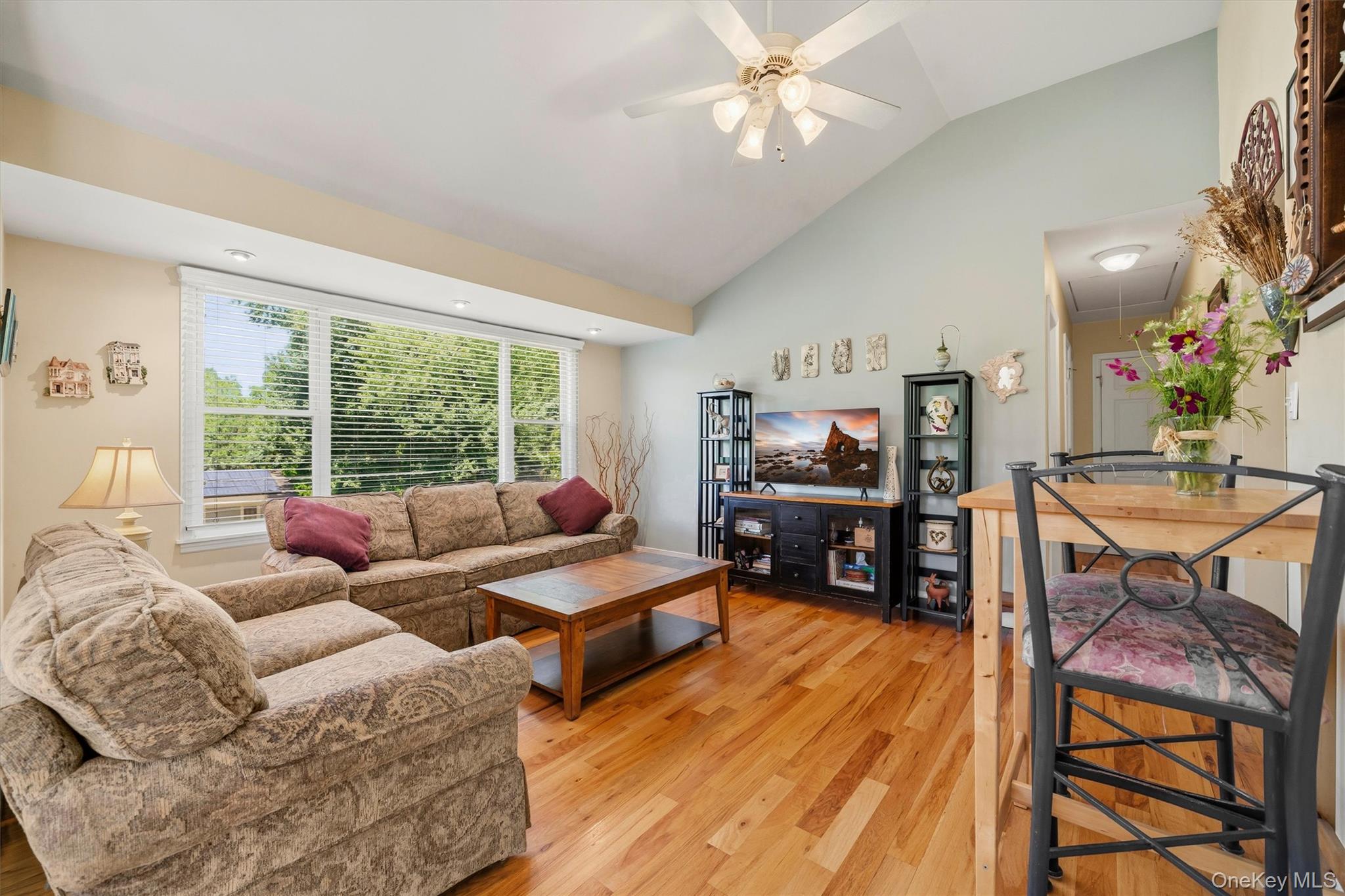 2 Rosemont Road