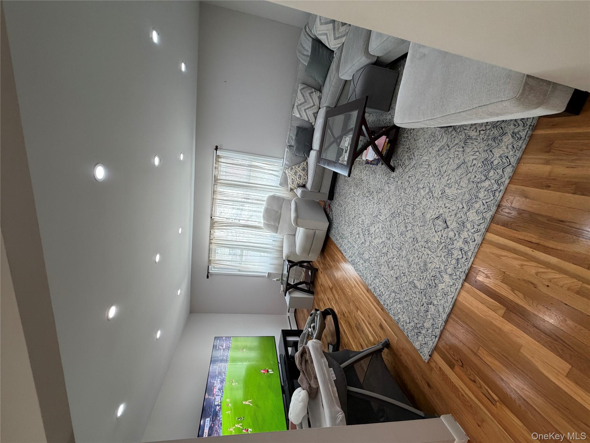 8 AKA 12 Bryn Mawr Place 2