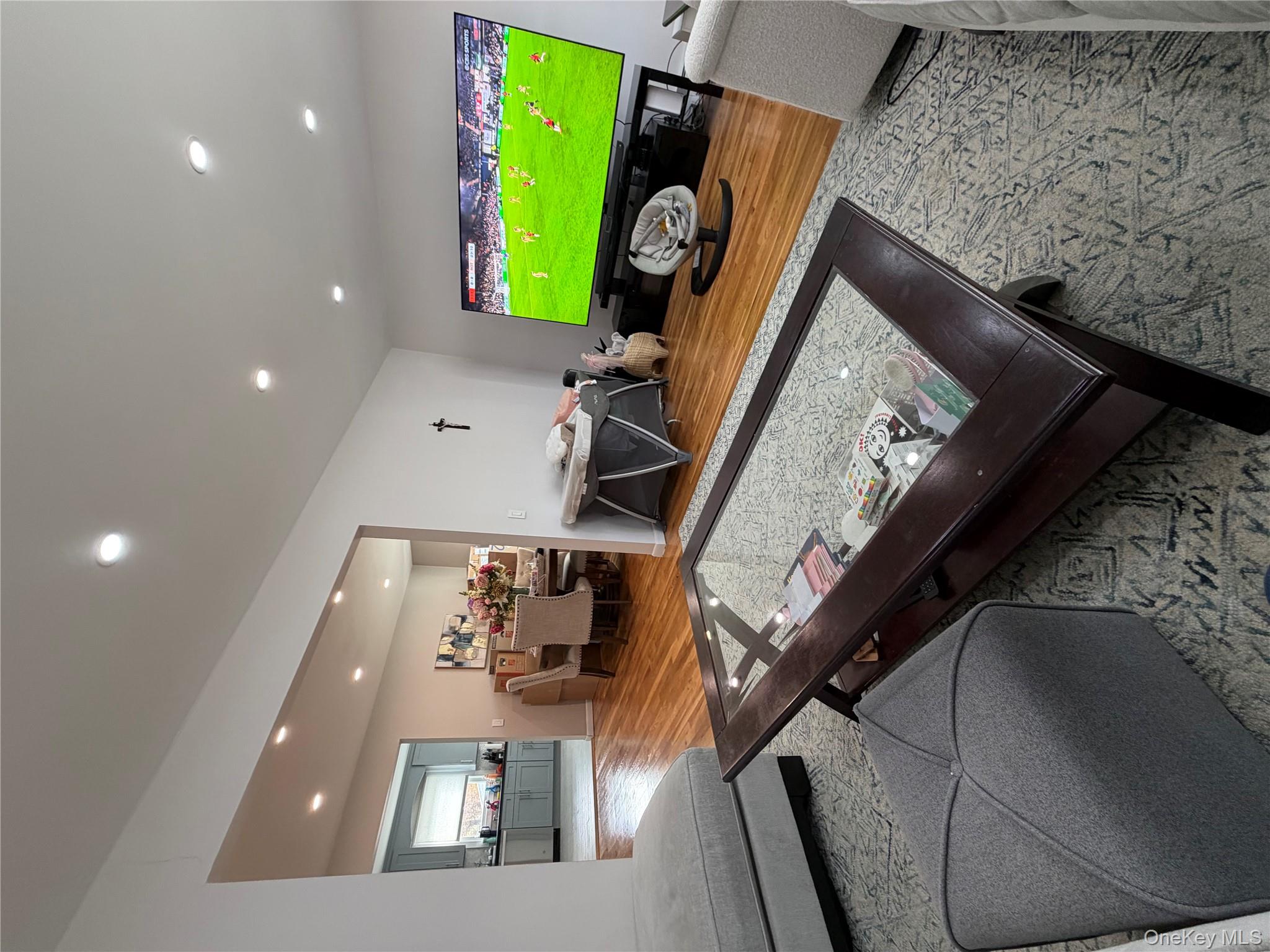 8 AKA 12 Bryn Mawr Place 2