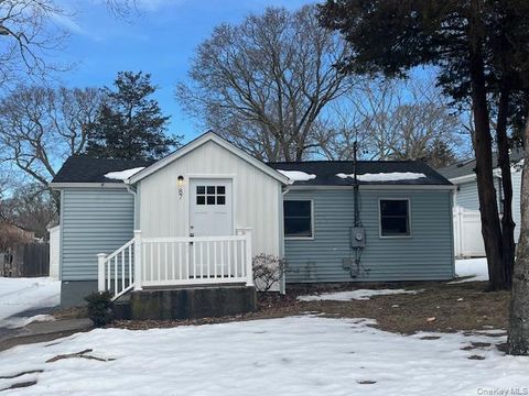 Homes For Sale - 87 Ferndale Avenue<br/> Selden, NY 11784