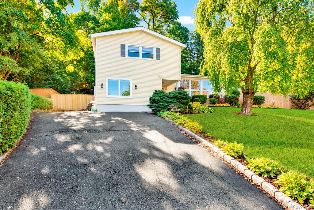 Photo of 36 Lark Avenue, White Plains, NY 10607 (MLS # 1067078)