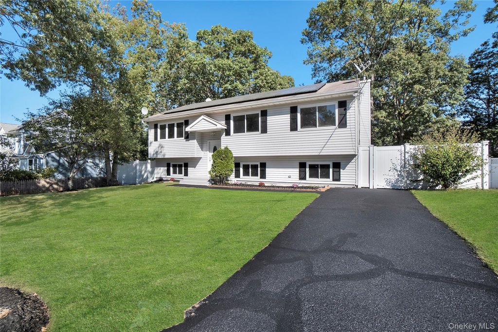Photo of 165 N 27th Street, Wyandanch, NY 11798 (MLS # 922422)