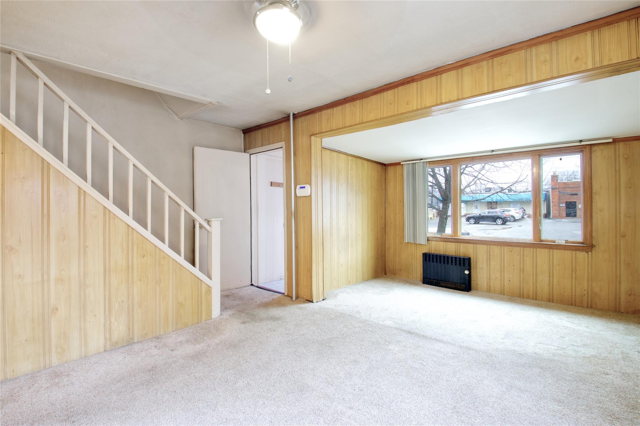 129 Sheridan Avenue, Williston Park, New York image 2