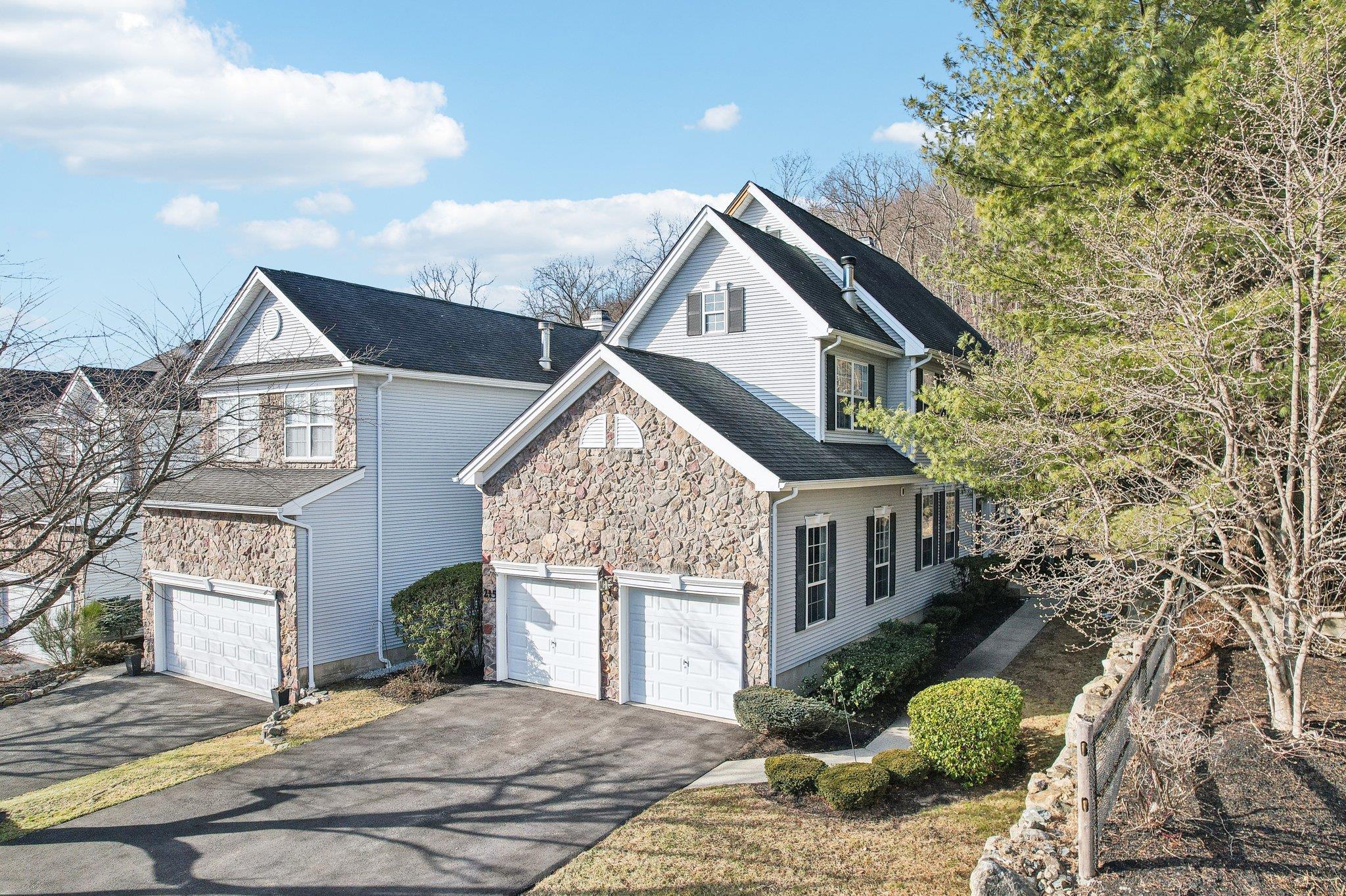 215 Woodlands Drive, Tuxedo Park, New York image 3