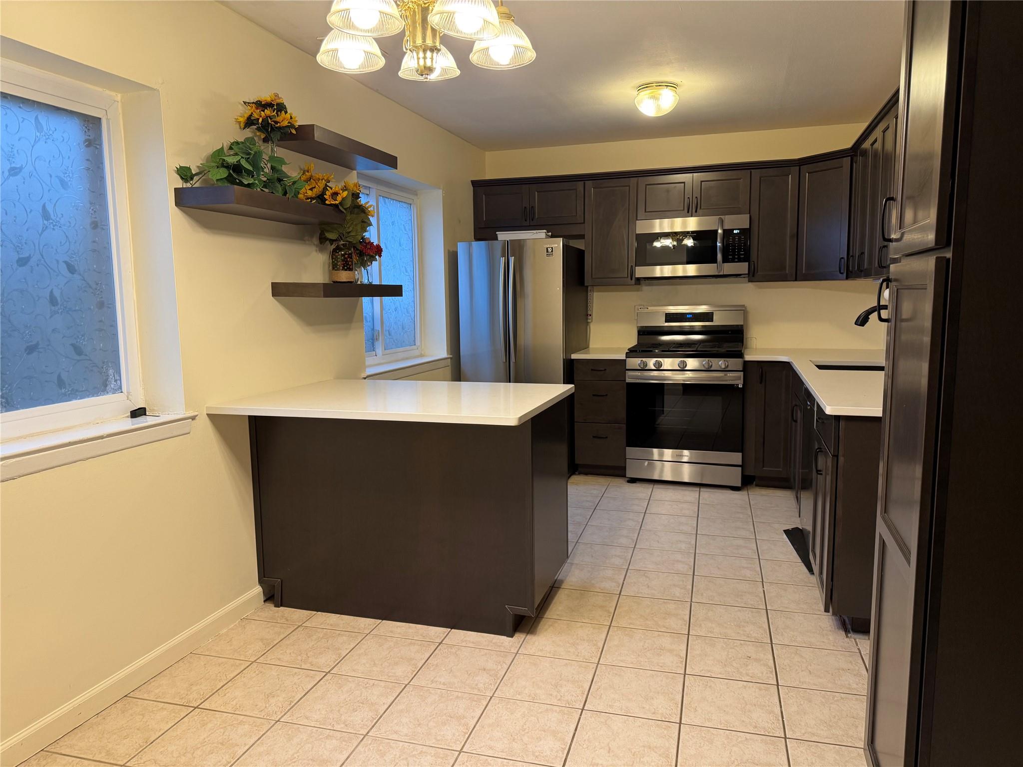 99 Whistler Court #99, Middle Island, New York image 4