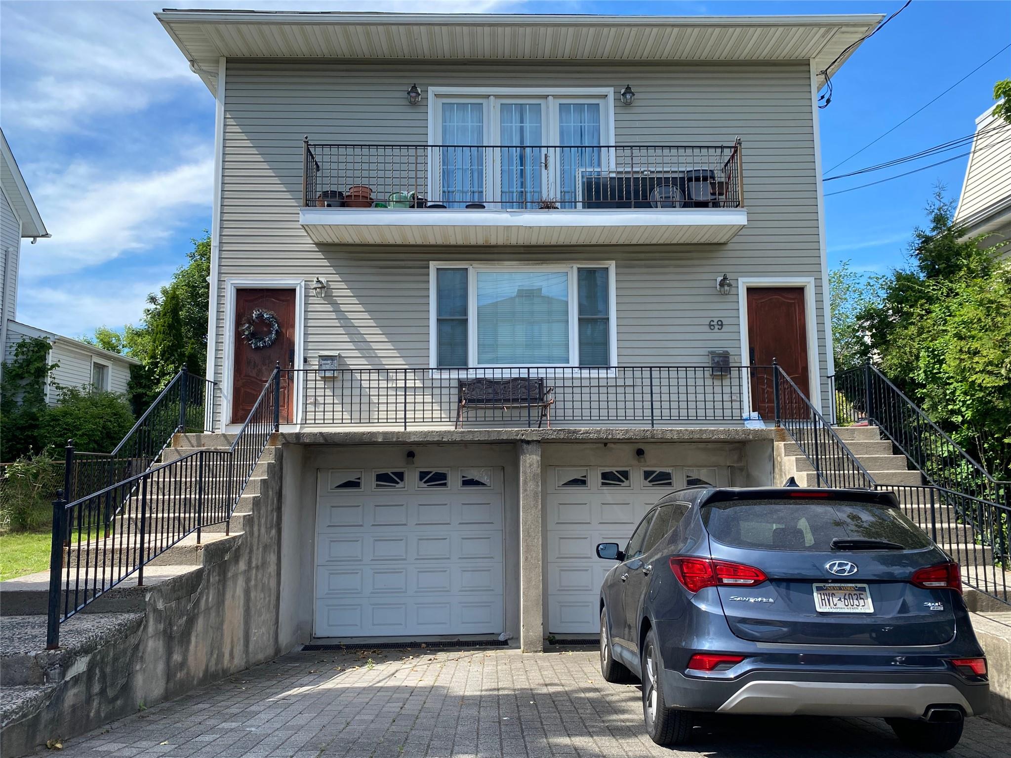 Maple Street 2nd Floor, Dobbs Ferry, New York - 3 Bedrooms  
3 Bathrooms  
6 Rooms - 