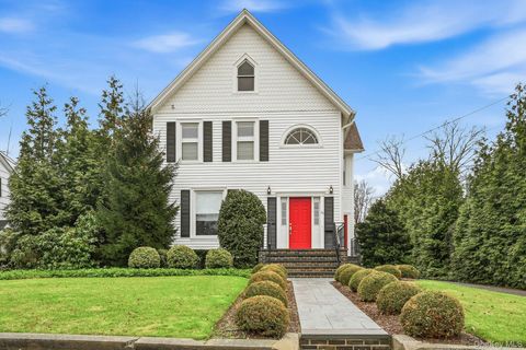 Homes For Sale - 34 Fairview Street<br/> Huntington, NY 11743