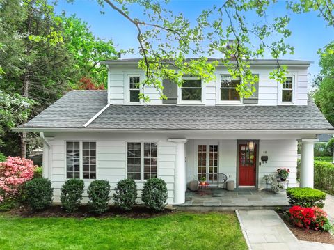40 Mayhew Avenue Larchmont NY 10538