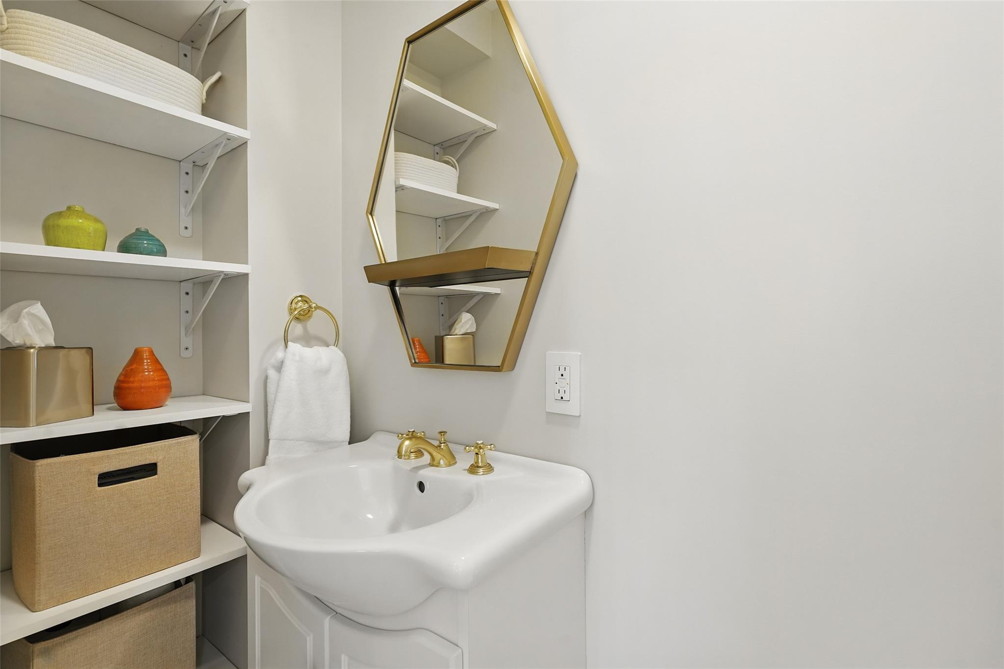 40 Mayhew Avenue, Larchmont, New York image 21