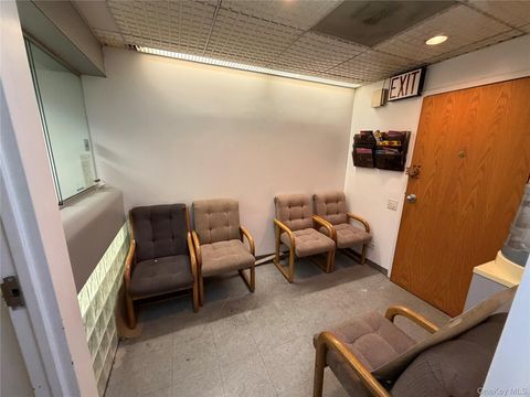 9431 59th Avenue F8 Elmhurst NY 11373