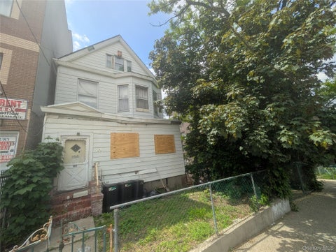 Multifamily For Sale - 168 W Kingsbridge Road<br/> Bronx County, Bronx, NY 10463