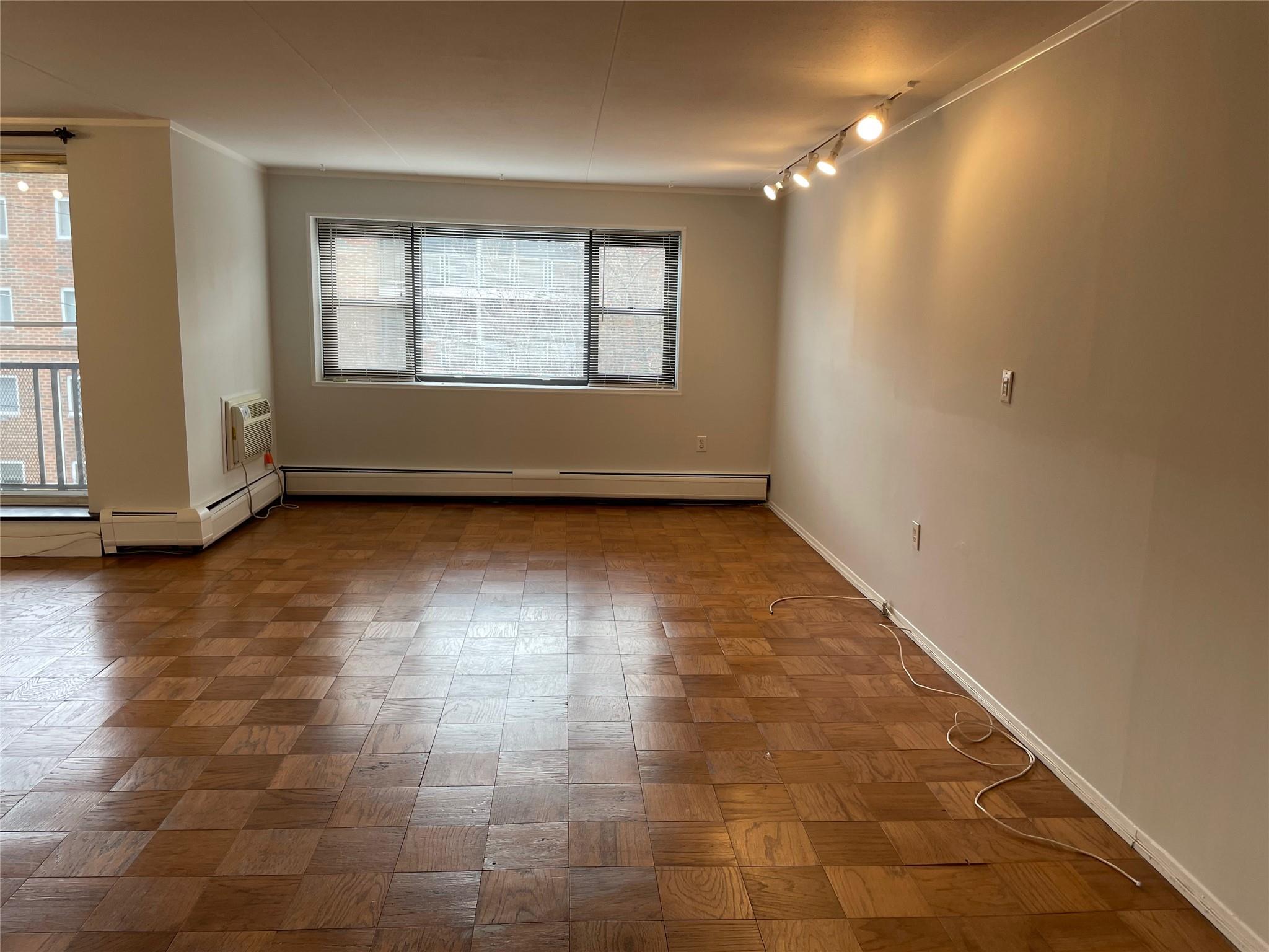 100 Clinton Avenue #3-0, Mineola, New York image 4