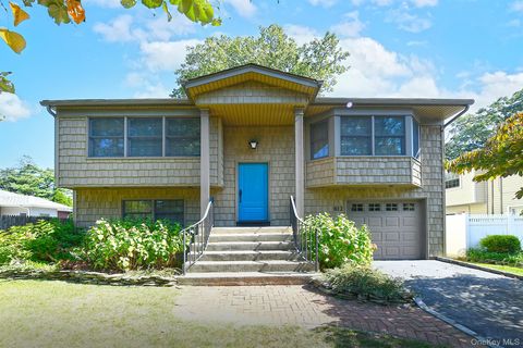 812 3rd Street East Northport NY 11731