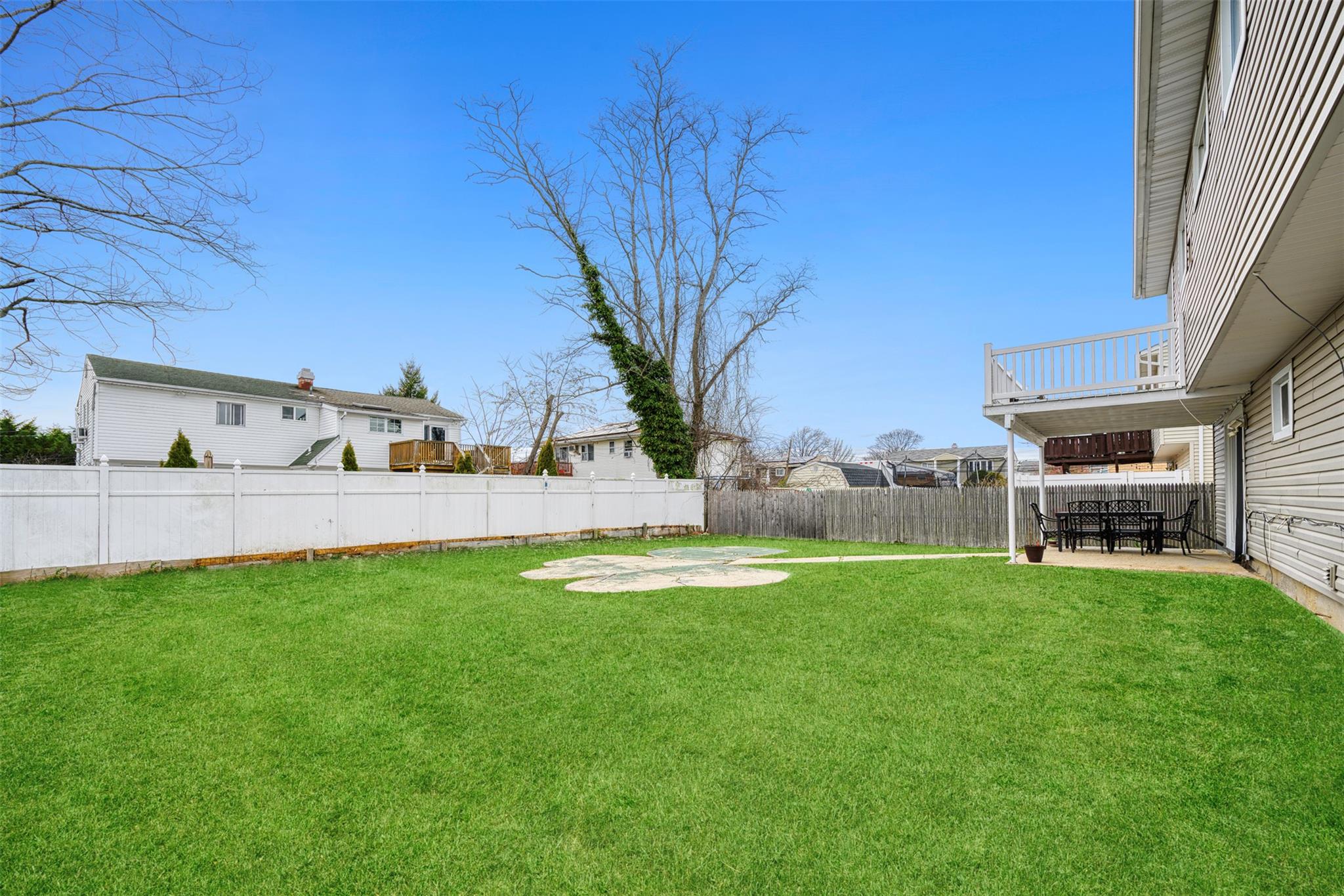 3 W Ozone Place, Massapequa, Florida image 20