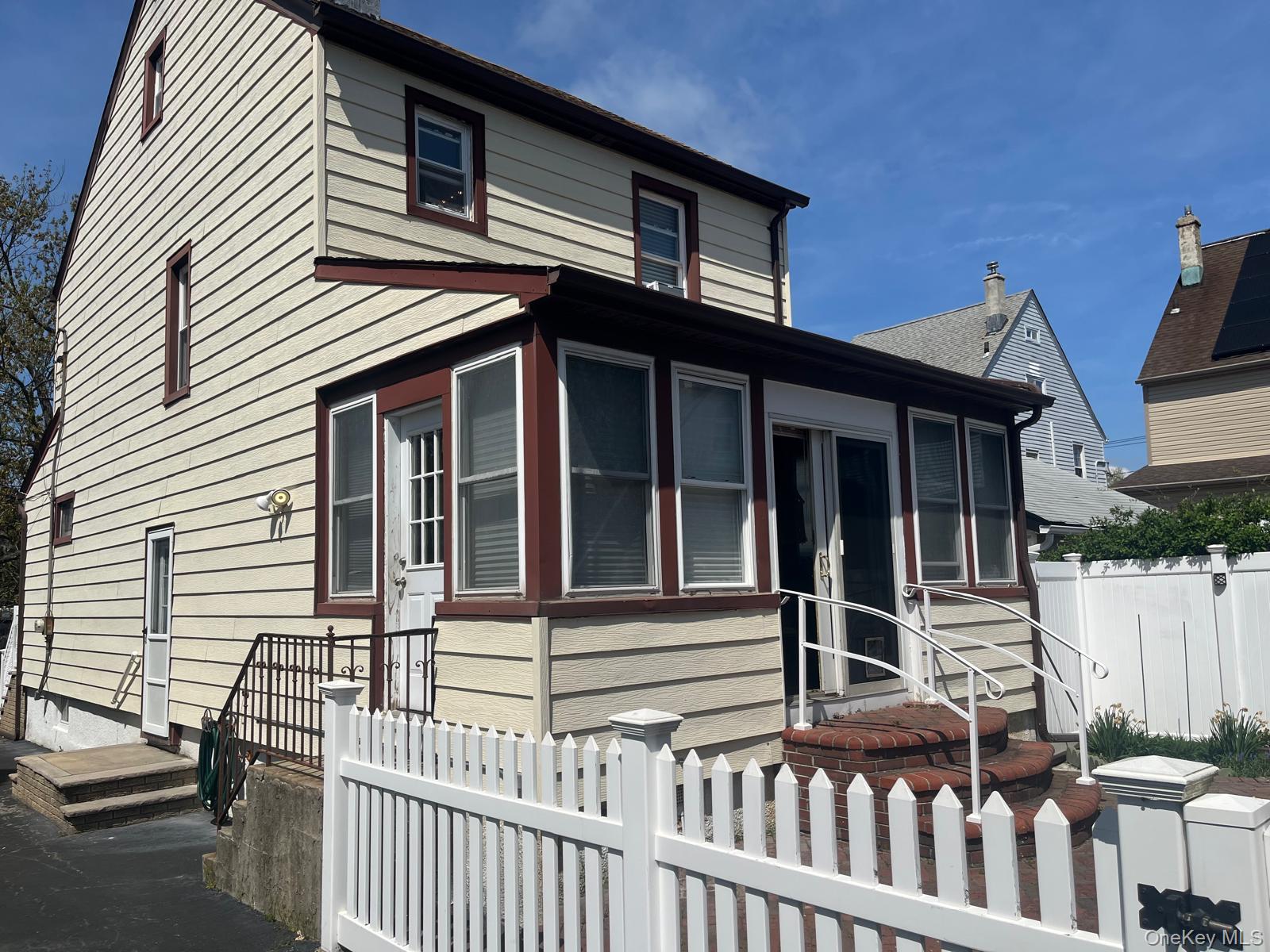 89 Carstairs Road