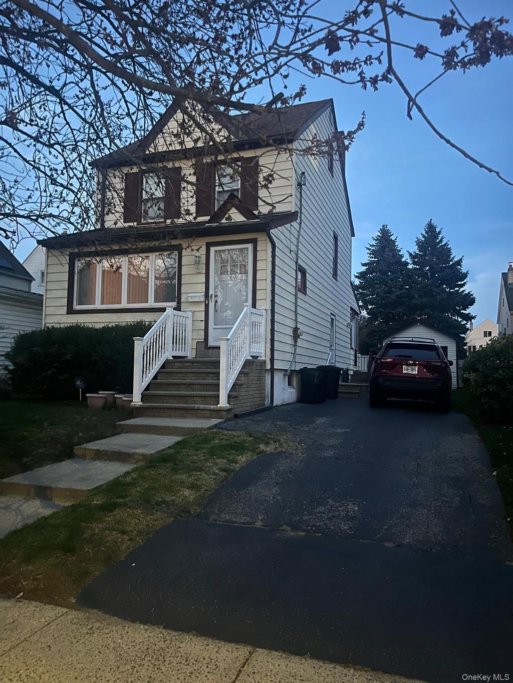 Photo of 89 Carstairs Road, Valley Stream, NY 11581 (MLS # 984976)