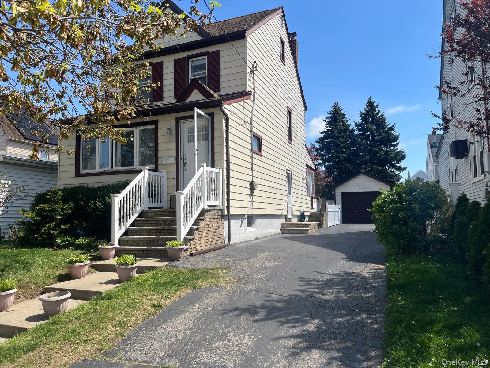 89 Carstairs Road
