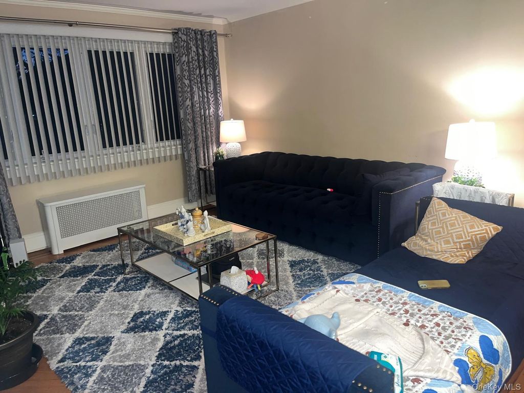 Photo of 89 Carstairs Road, Valley Stream, NY 11581 (MLS # 984976)