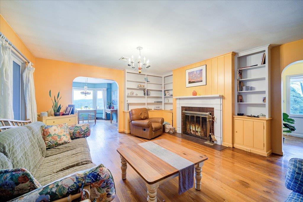 Newburgh, New York 12550, United States, 3 Bedrooms Bedrooms, ,2 BathroomsBathrooms,Residential,Active,110542