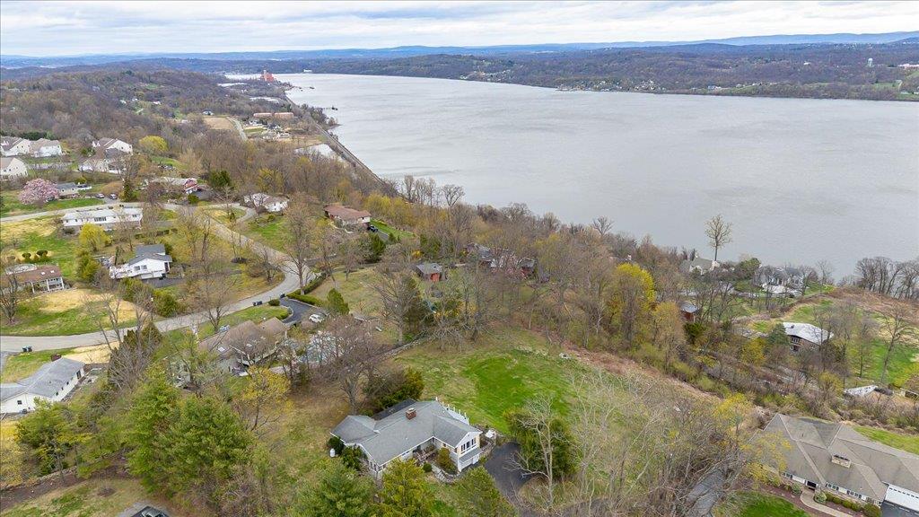 Newburgh, New York 12550, United States, 3 Bedrooms Bedrooms, ,2 BathroomsBathrooms,Residential,Active,110542