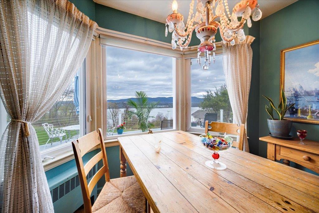 Newburgh, New York 12550, United States, 3 Bedrooms Bedrooms, ,2 BathroomsBathrooms,Residential,Active,110542