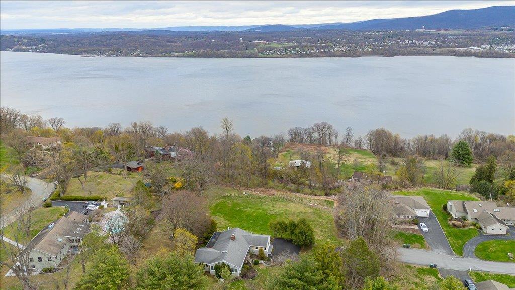 Newburgh, New York 12550, United States, 3 Bedrooms Bedrooms, ,2 BathroomsBathrooms,Residential,Active,110542