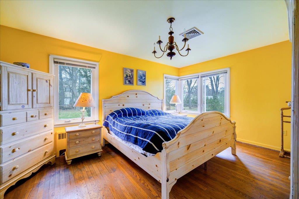 Newburgh, New York 12550, United States, 3 Bedrooms Bedrooms, ,2 BathroomsBathrooms,Residential,Active,110542