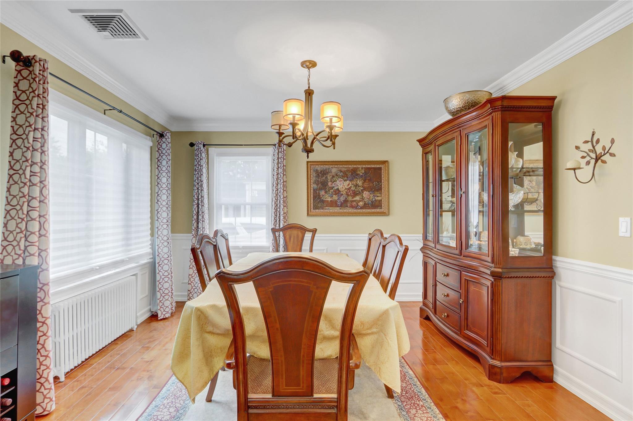 17 Cedar Drive, Farmingdale, New York image 8