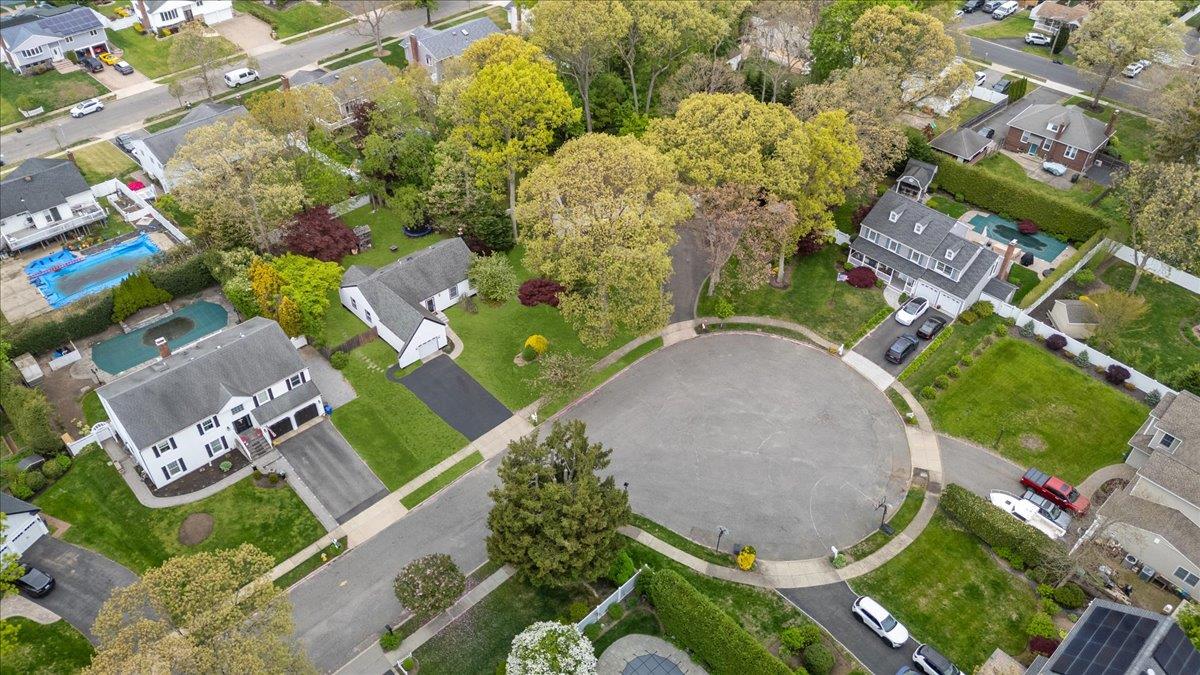 12 Graystone Lane